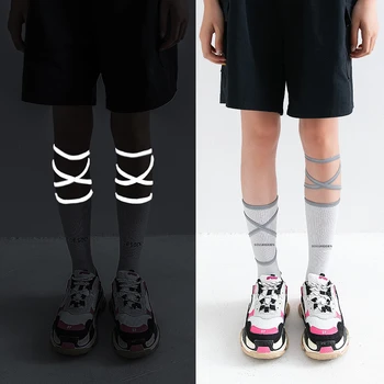 Kadın Yansıtıcı Bandaj Tüp Çorap Hip-Hop Sokak Giyim Siyah Beyaz Floresan Çapraz Sapanlar Tasarım Kısa Çorap Popsocket  10